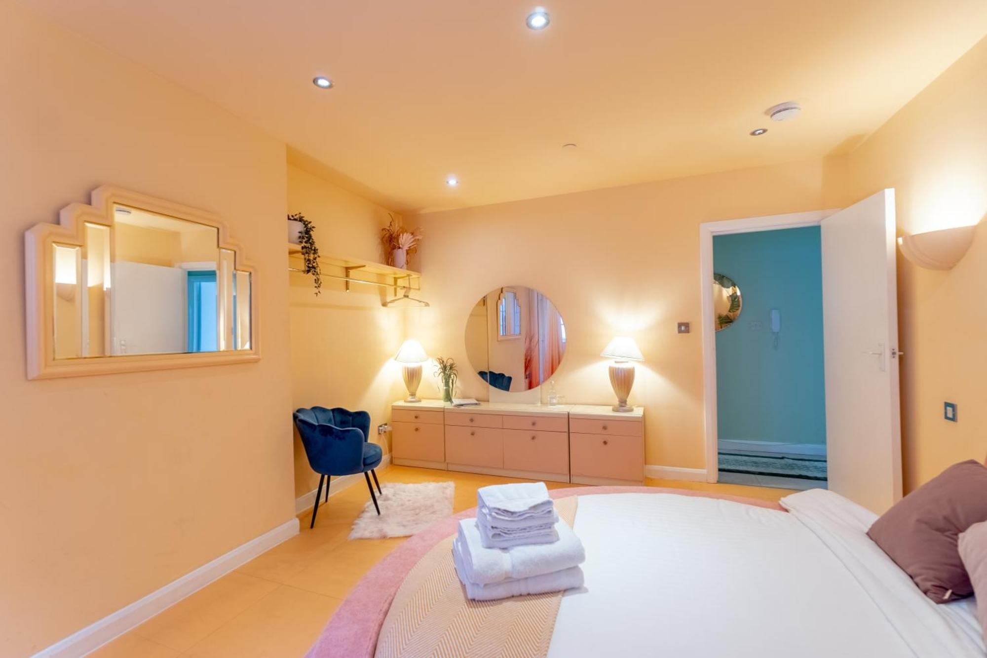 The Courtyard Suite By Margate Suites מראה חיצוני תמונה